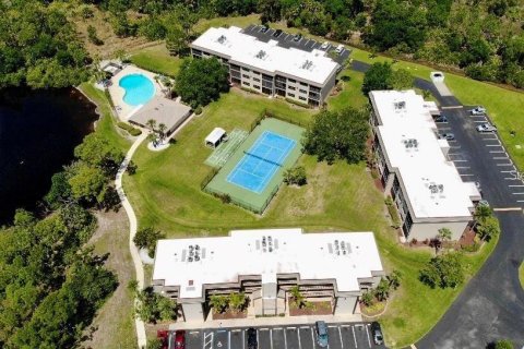 Condo in Punta Gorda, Florida, 2 bedrooms  № 1612912 - photo 2