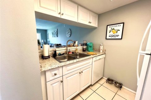 Condo in Punta Gorda, Florida, 2 bedrooms  № 1612912 - photo 7