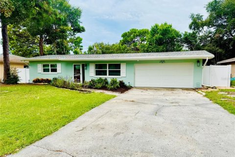 Casa en venta en Clearwater, Florida, 4 dormitorios, 156.82 m2 № 1910861 - foto 1