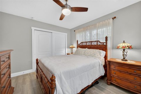 Casa en venta en Clearwater, Florida, 4 dormitorios, 156.82 m2 № 1910861 - foto 13