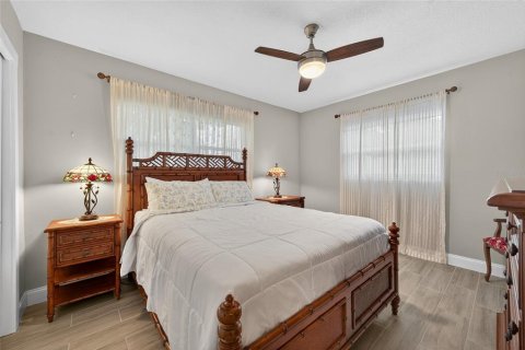 Casa en venta en Clearwater, Florida, 4 dormitorios, 156.82 m2 № 1910861 - foto 12