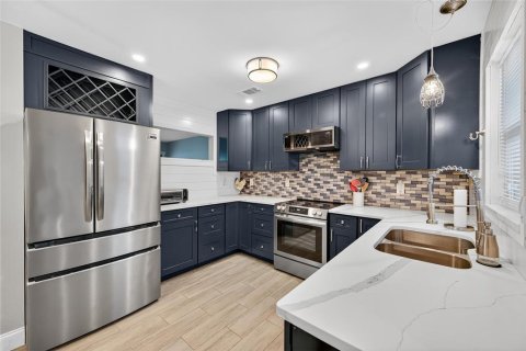 Casa en venta en Clearwater, Florida, 4 dormitorios, 156.82 m2 № 1910861 - foto 5