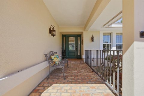 House in Clermont, Florida 3 bedrooms, 215.25 sq.m. № 2430985 - photo 7