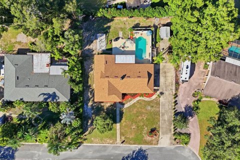 House in Clermont, Florida 3 bedrooms, 215.25 sq.m. № 2430985 - photo 6