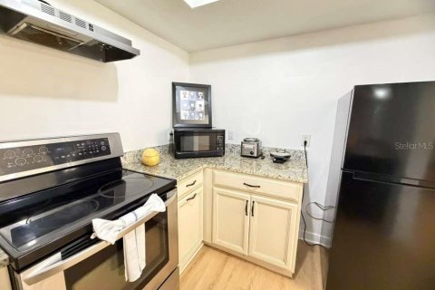 Adosado en venta en Kissimmee, Florida, 2 dormitorios, 117.52 m2 № 2229495 - foto 11