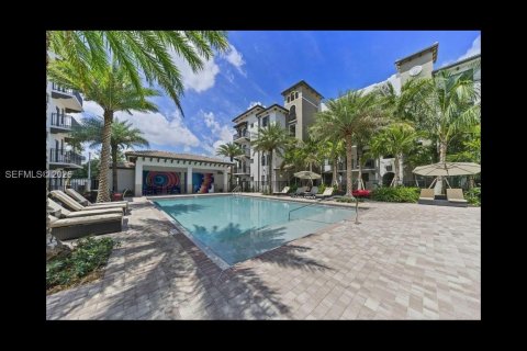 Apartamento en alquiler en Pembroke Pines, Florida, 1 dormitorio, 69.77 m2 № 2029004 - foto 3