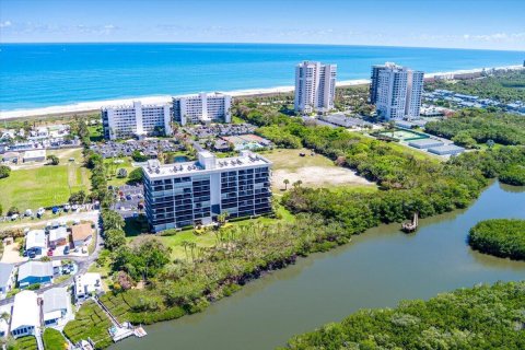 Condo in Hutchinson Island South, Florida, 2 bedrooms  № 2190850