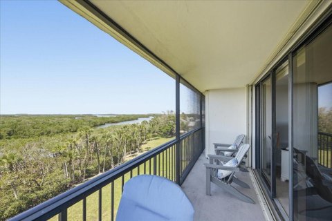 Condo in Hutchinson Island South, Florida, 2 bedrooms № 2190850 - photo 10