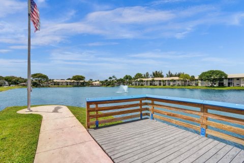 Condo in Margate, Florida, 2 bedrooms  № 1142191 - photo 1