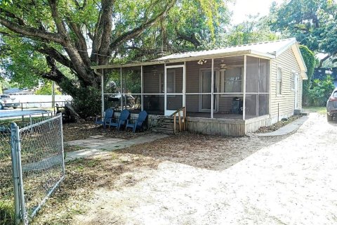 House in Seffner, Florida 2 bedrooms, 53.51 sq.m. № 1838415 - photo 1