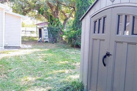 House in Seffner, Florida 2 bedrooms, 53.51 sq.m. № 1838415 - photo 12