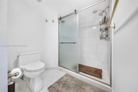 Снять в аренду кондоминиум в Авентура, Флорида 3 спальни, 126.44м2, № 2082866 - фото 14