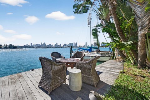 Casa en alquiler en Miami Beach, Florida, 6 dormitorios, 478.08 m2 № 2031035 - foto 7