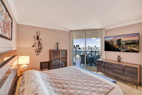 Condo in Sunny Isles Beach, Florida, 3 bedrooms № 2079520 - photo 30