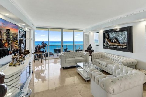 Condo in Sunny Isles Beach, Florida, 3 bedrooms № 2079520 - photo 3