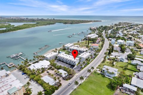 Condo à St. Lucie, Floride, 2 chambres  № 2240759