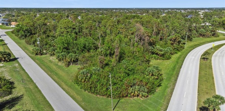 Land in Rotonda, Florida № 1446196