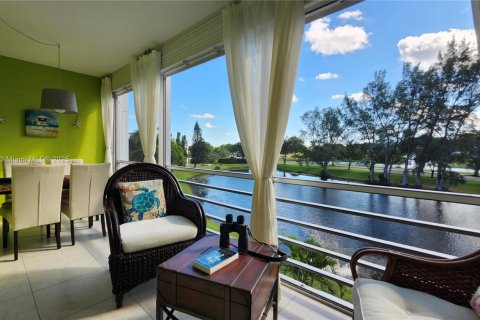 Copropriété à vendre à Deerfield Beach, Floride: 1 chambre, 65.03 m2 № 1976310 - photo 2