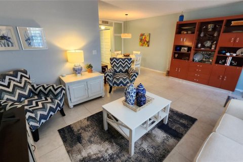 Copropriété à vendre à Deerfield Beach, Floride: 1 chambre, 65.03 m2 № 1976310 - photo 17