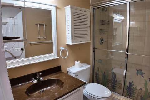 Copropriété à louer à Hallandale Beach, Floride: 2 chambres, 94.76 m2 № 1986476 - photo 12