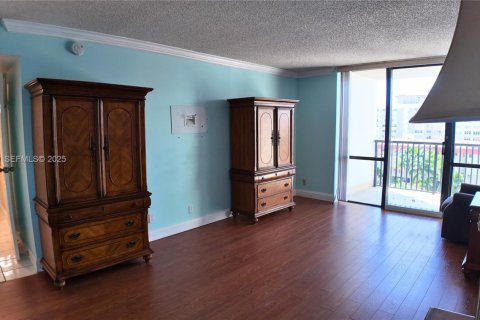 Copropriété à louer à Hallandale Beach, Floride: 2 chambres, 94.76 m2 № 1986476 - photo 15