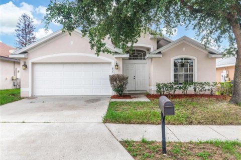 House in Davenport, Florida 4 bedrooms, 178.84 sq.m. № 2349697