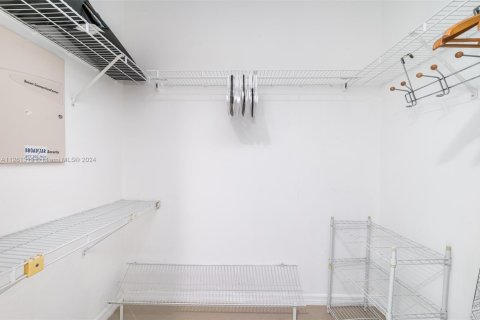 Copropriété à vendre à Sunny Isles Beach, Floride: 2 chambres, 150.78 m2 № 1985226 - photo 17