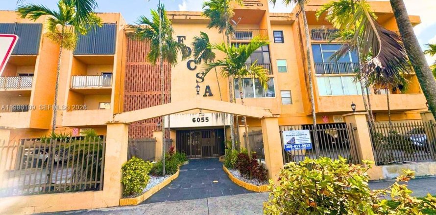 Кондоминиум с 2 спальнями в Хайалиа, Флорида № 2048426