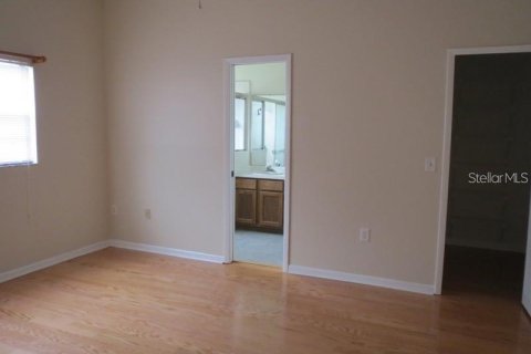 House in Orlando, Florida 3 bedrooms, 116.03 sq.m. № 2390937 - photo 6