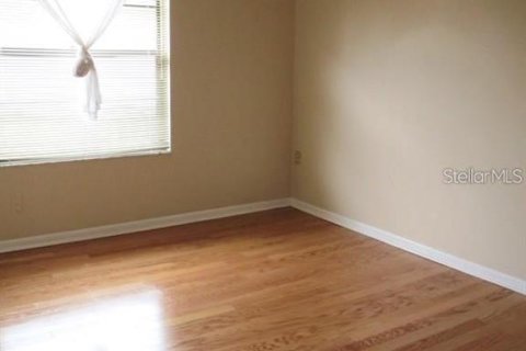 House in Orlando, Florida 3 bedrooms, 116.03 sq.m. № 2390937 - photo 10