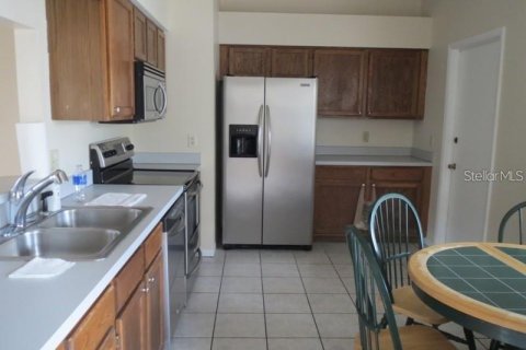 House in Orlando, Florida 3 bedrooms, 116.03 sq.m. № 2390937 - photo 4