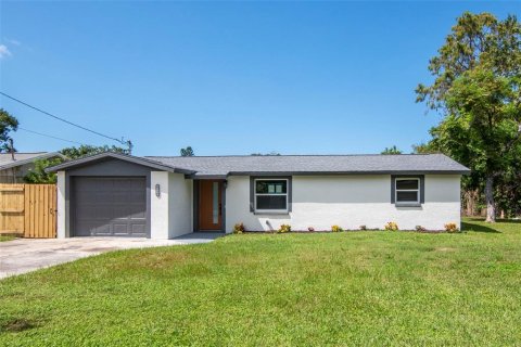 Villa ou maison à New Port Richey, Floride 3 chambres, 133.04 m2 № 2398437