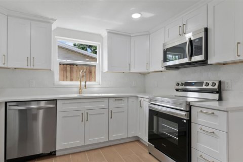Villa ou maison à vendre à New Port Richey, Floride: 3 chambres, 133.04 m2 № 2398437 - photo 3