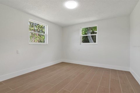 Villa ou maison à vendre à New Port Richey, Floride: 3 chambres, 133.04 m2 № 2398437 - photo 14