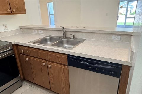 Touwnhouse à louer à Kissimmee, Floride: 3 chambres, 106.65 m2 № 2388673 - photo 12