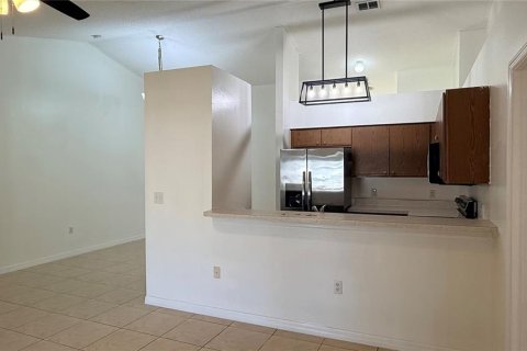 Touwnhouse à louer à Kissimmee, Floride: 3 chambres, 106.65 m2 № 2388673 - photo 9