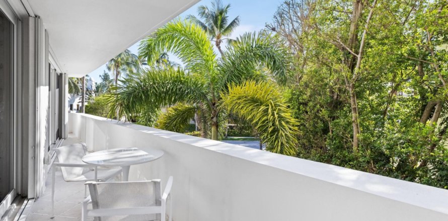 Condo in Palm Beach, Florida, 2 bedrooms  № 1075770