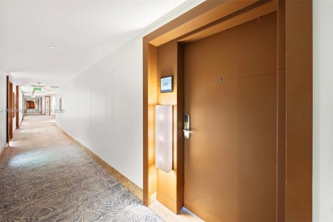 Снять в аренду кондоминиум в Майами-Бич, Флорида 2 спальни, 92.25м2, № 1997072 - фото 21