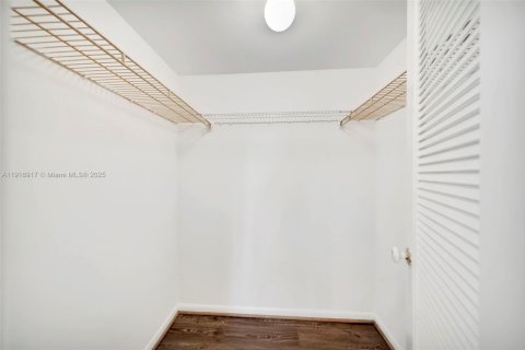 Condo in Deerfield Beach, Florida, 2 bedrooms  № 1973298 - photo 21