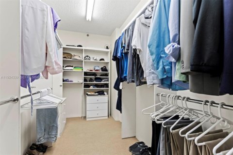 Condominio en venta en Aventura, Florida, 2 dormitorios, 168.15 m2 № 1985880 - foto 19