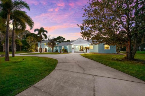 Casa en venta en Tarpon Springs, Florida, 3 dormitorios, 303.98 m2 № 1919409 - foto 1
