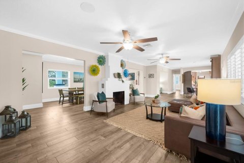 Casa en venta en Tarpon Springs, Florida, 3 dormitorios, 303.98 m2 № 1919409 - foto 6