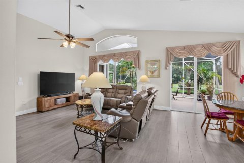 House in Boynton Beach, Florida 3 bedrooms, 182.27 sq.m. № 2394634 - photo 18
