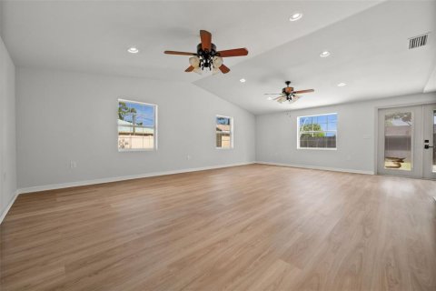 House in Port Charlotte, Florida 3 bedrooms, 192.12 sq.m. № 1766006 - photo 28