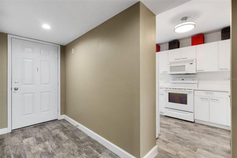 Condominio en venta en Bradenton, Florida, 1 dormitorio, 92.72 m2 № 2215582 - foto 7