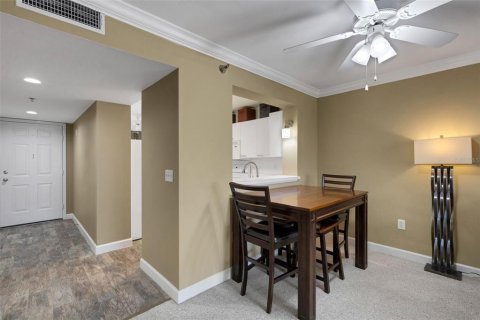 Condominio en venta en Bradenton, Florida, 1 dormitorio, 92.72 m2 № 2215582 - foto 18