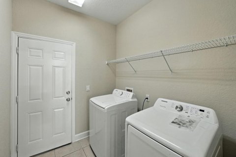 Copropriété à vendre à Davenport, Floride: 3 chambres, 191.29 m2 № 1883975 - photo 11