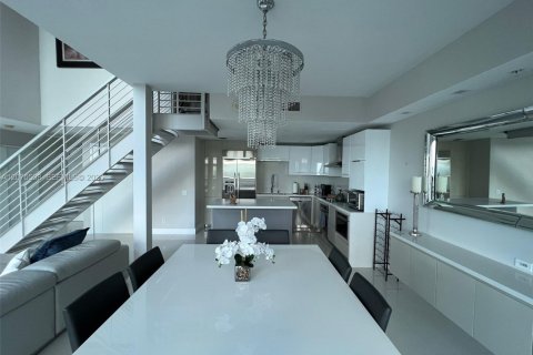 Condominio en venta en Miami, Florida, 2 dormitorios, 180.69 m2 № 2339910 - foto 14