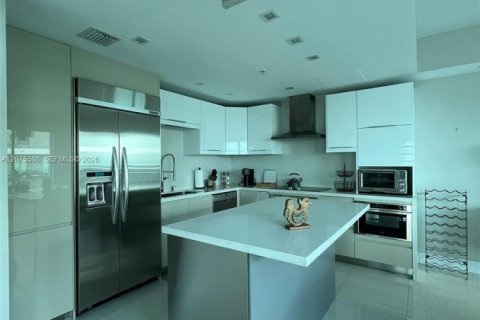 Condominio en venta en Miami, Florida, 2 dormitorios, 180.69 m2 № 2339910 - foto 16