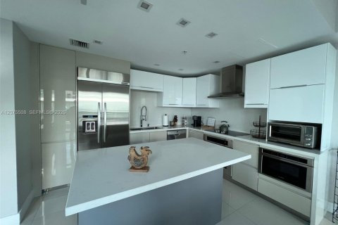 Condominio en venta en Miami, Florida, 2 dormitorios, 180.69 m2 № 2339910 - foto 17